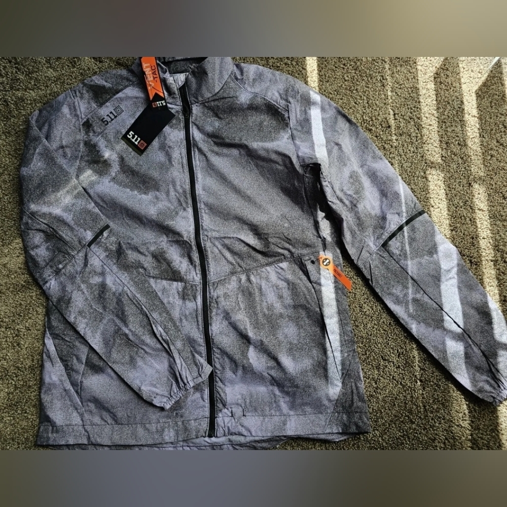 5.11 Tactical 68014 Women Pt-R Wm Packable Jacket Size M, NWT